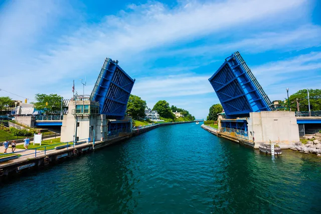 US 31– Round Lake Outlet Bridge