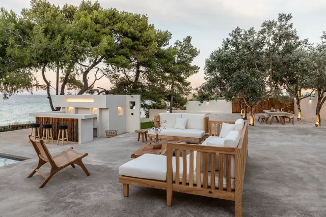 Bozonos Słów Living