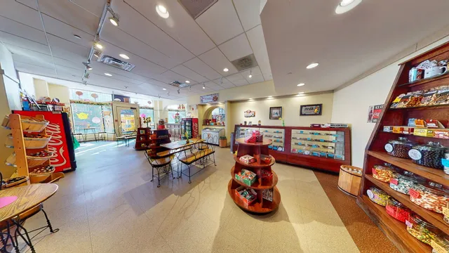 Charley Creek Inn Ice Cream & Candy Shoppe