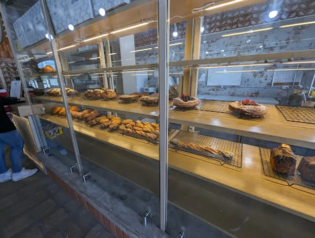 Los Feliz Taller Panadero