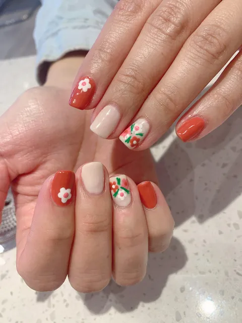 Magnificent nail and beauty salon