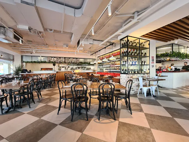 Fratelli Fresh Manly