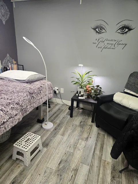 On Fleek Eyelash Extentions