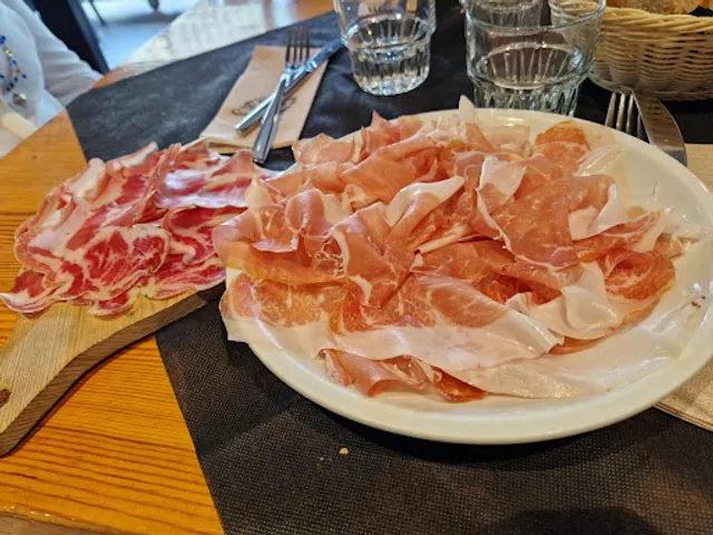 Belvedere Bar Di Rossi Luca