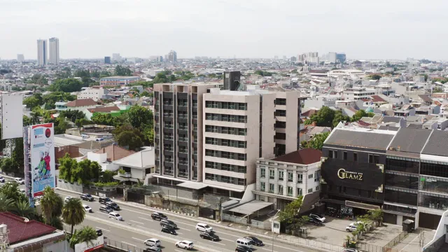 Arjuna House (Home Office Studio)