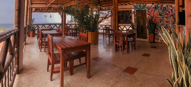 Babaganoush Restaurante-Bar