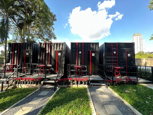 NOMADS HomeStay & Restaurant