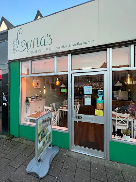 Luna's Vegan Corner