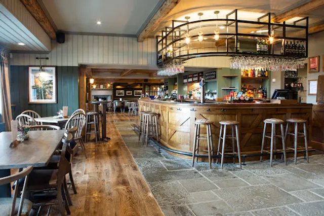 Four Crosses, Porthaethwy