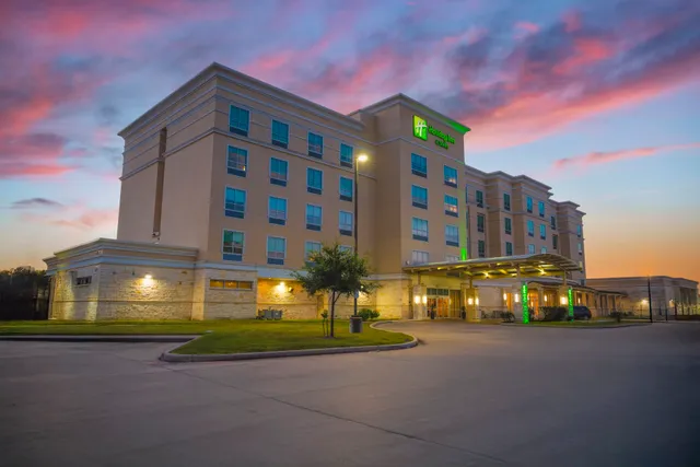 Holiday Inn & Suites Houston NW - Willowbrook by IHG