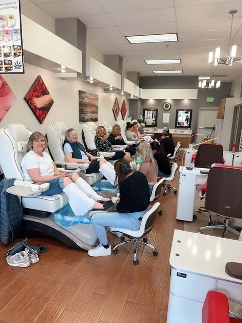 Royal Nail & Spa By Danny