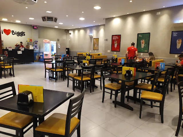 Biggs Lanches, Refeições e Pizzas - Winston Churchil / Zona Norte