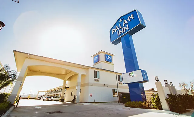 Palace Inn Blue I-45 & Woodridge