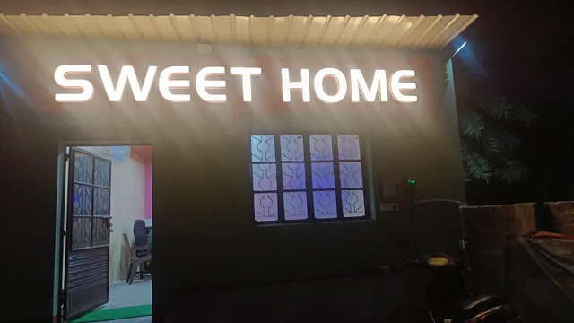 OYO 60543 Mississippi The Restro Lounge