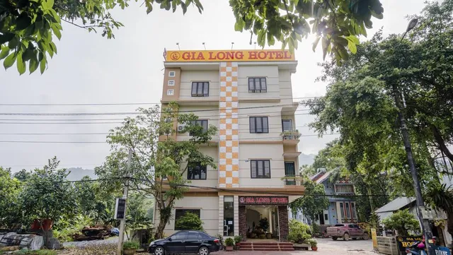 Gia Long Hotel