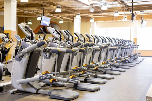 24 Hour Fitness