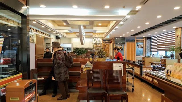 Cheolsan Myeongga Cauldron Table