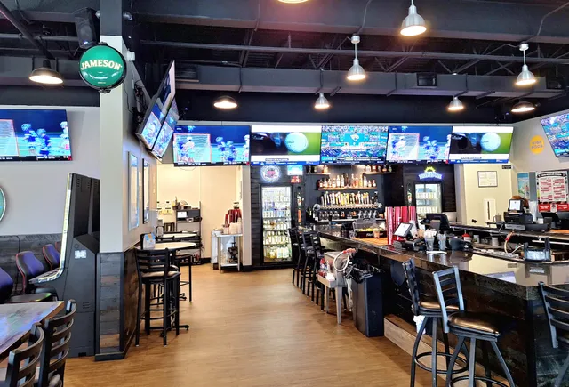 The Headquarters Restaurant & Sports Bar