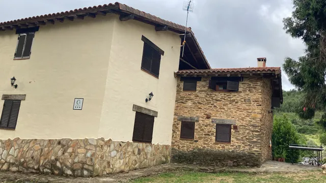 Casa Rural "Cancho del Fresno"