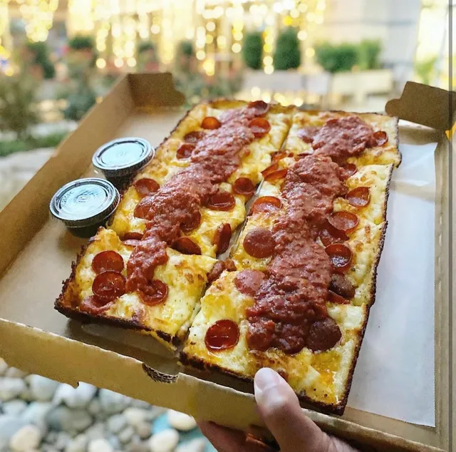 Side Door Pizza