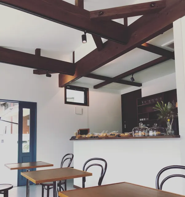 1chome coffee and bread