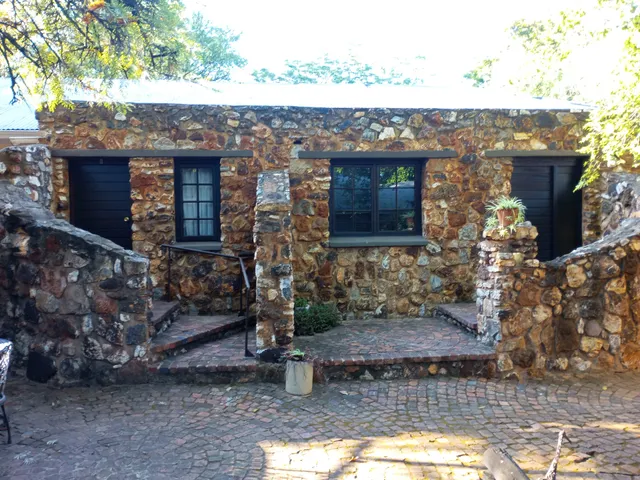 Centurion Guest House & Lodge