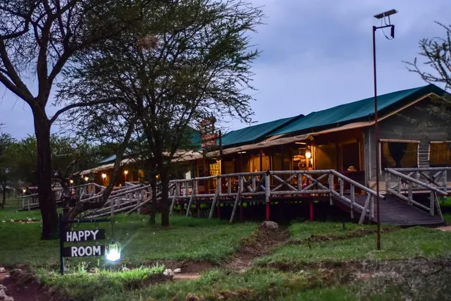 Serengeti Tanzania Bush Camp-Simba