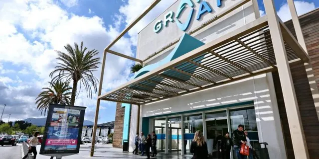 Centre commercial Grand var