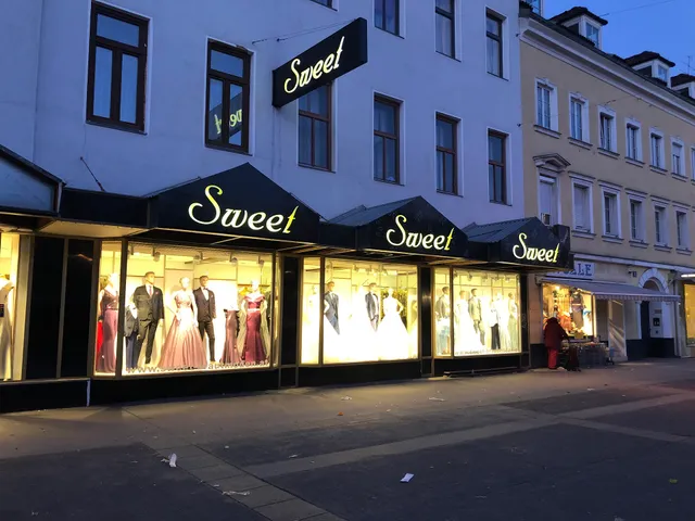 Sweet Ball- und Brautmoden