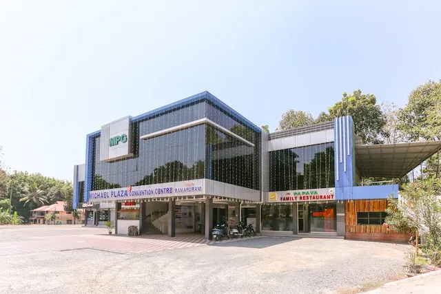 OYO 69396 Michaels Residency