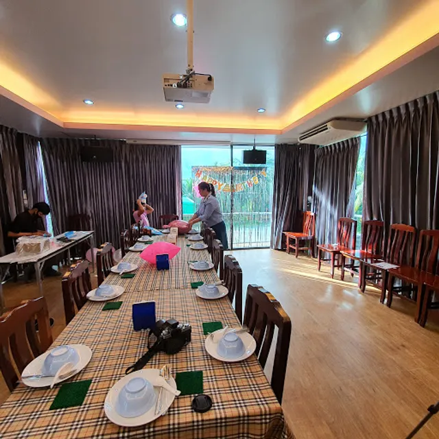 Coconut Resort & Restaurant