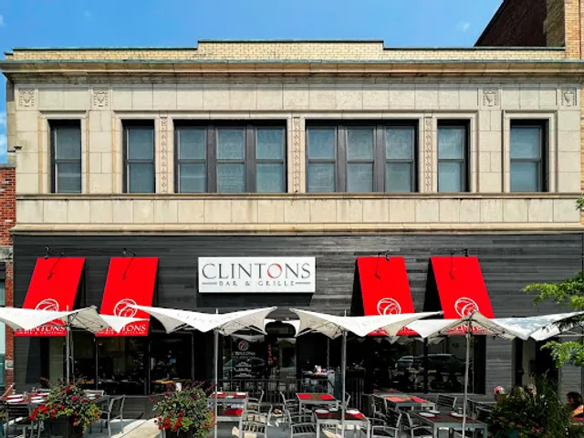 Clintons Bar & Grille