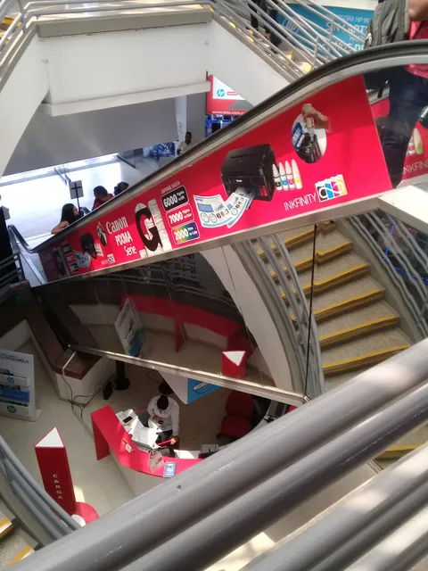 Centro Comercial La Pasarela Torre B