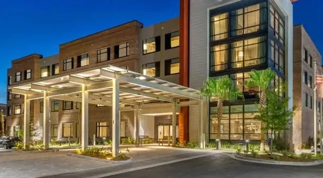 DoubleTree by Hilton Charleston Riverview