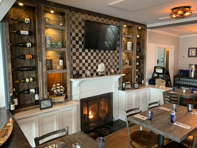 Hook & Vine - Kitchen and Bar