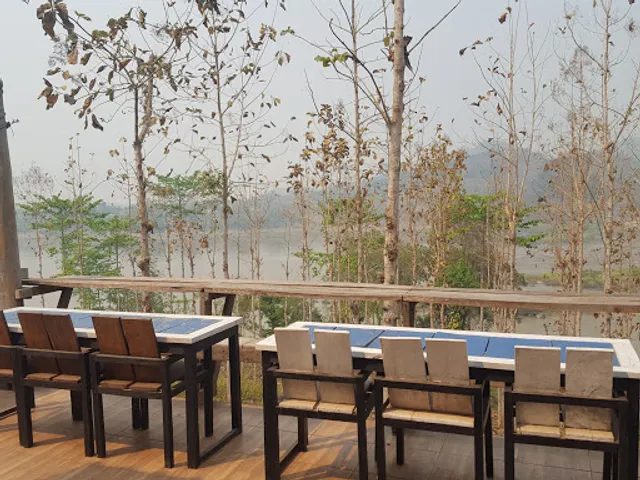 หนีกรุง coffee&bistro