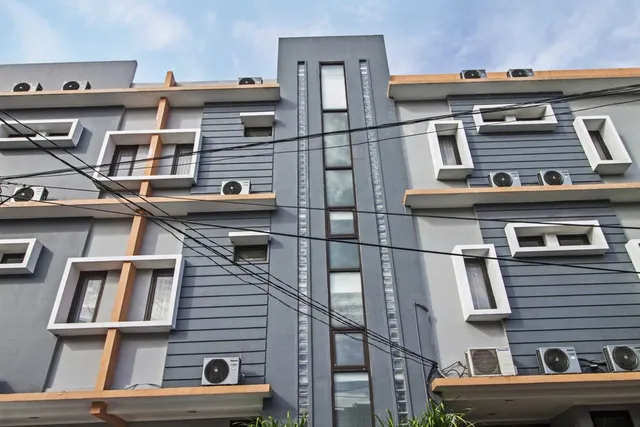 RedDoorz near Setiabudi One