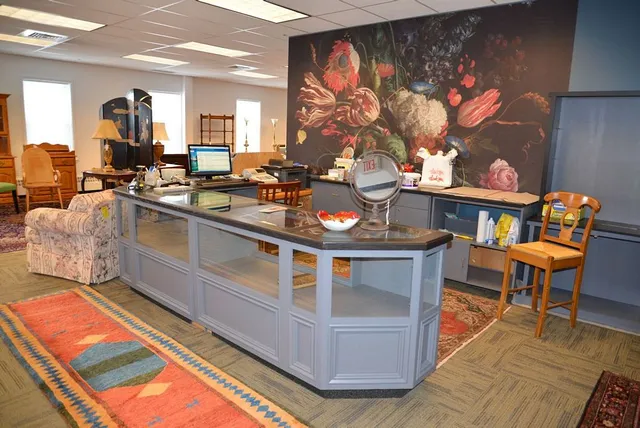 We Sell Your Furniture