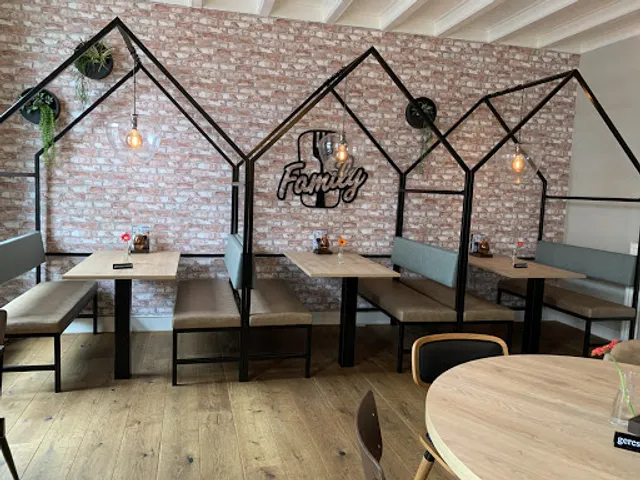 Eethuis/Cafetaria Family Het Hof