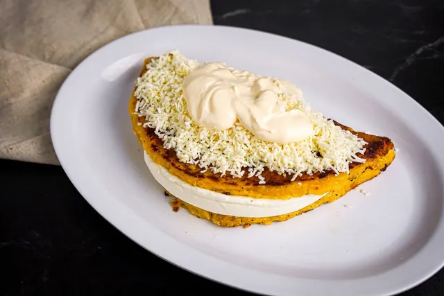 Tricolor Venezuelan food