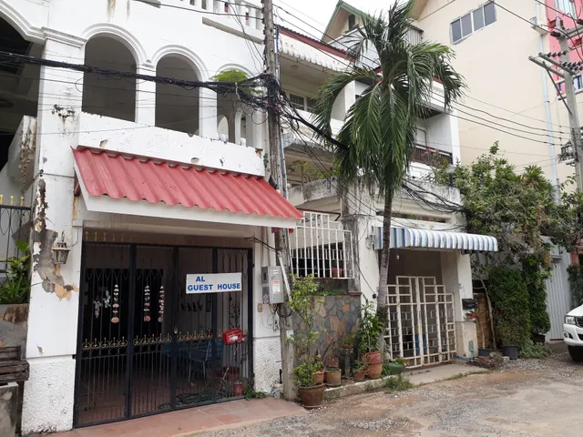 ALLEYWAY GUEST HOUSE