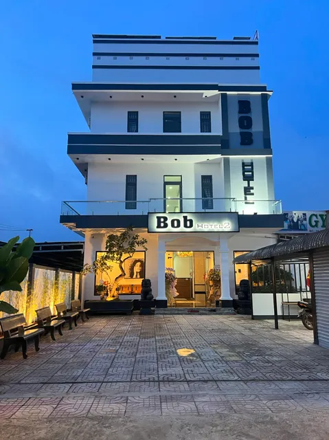 Bob Hotel 2