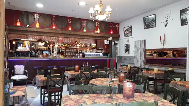 BISTRÓ LA PARRA RESTAURANT