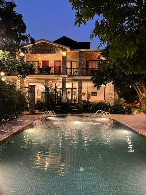 Tree of Life Vanvilas River Edge, Corbett