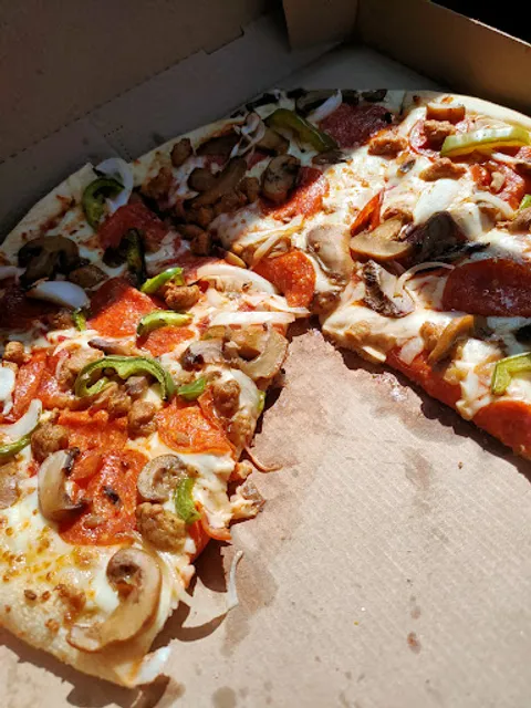 Little Caesars Camelinas