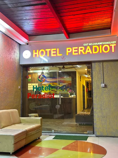 HOTEL PERADIOT