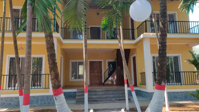 Naik wadi resort (private pool villa 6bhk- 35 people capacity)