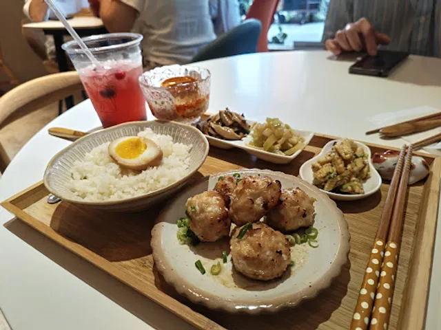 吸手吃早午餐（六日沒有開放訂位）