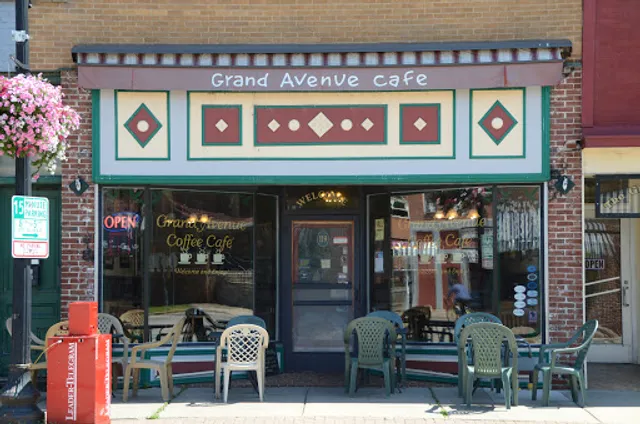 Grand Avenue Cafe