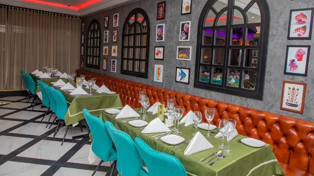 THE IVY LEAGUE RESTAURANT & LOUNGE